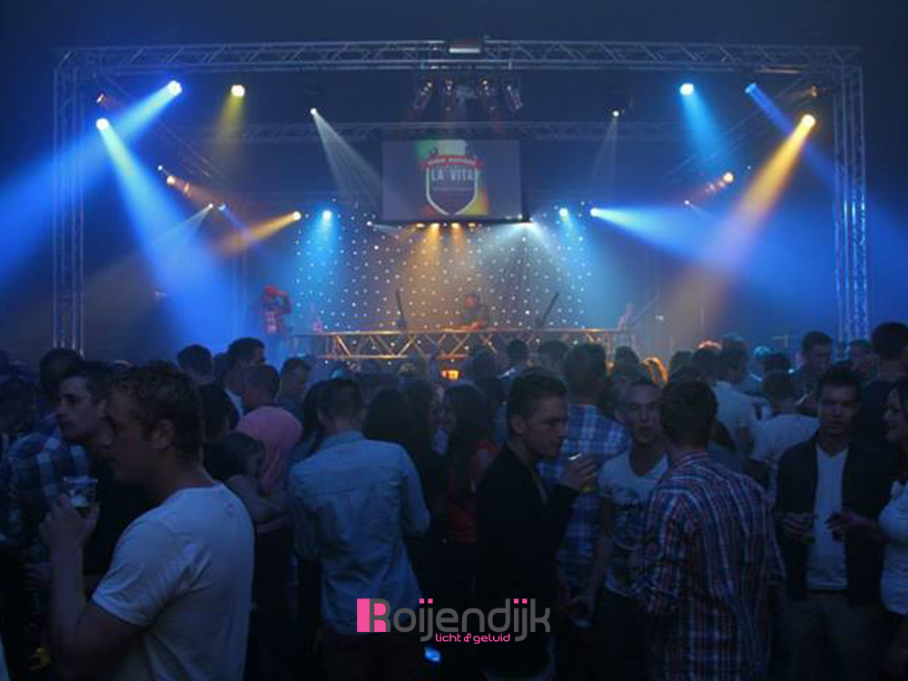 Roijendijk, Licht, Geluid, Special FX, Laser, Roijendijk Licht en Geluid, Mill, Gemeente Mill, Wanroij, Sint Hubert, Langenboom, Cuijk, Boxmeer, Oeffelt, Beers, Cantina La Bamba, Riche, Lagerhuis Mill, Dn Bens, Cafe Zaal Royal, Myllesweerd, Theater Markant Uden, Fabulous 90's, Dj, Bruiloft, Drive in show, verhuur, verhuur licht geluid, laser, co2, confetti, feest, sfeer, party