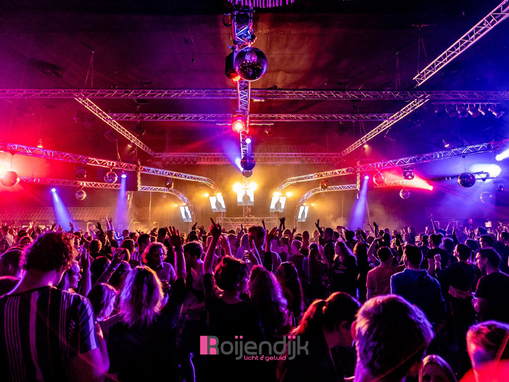 Pump Up The 90's | Bonte Wever Assen | Roijendijk Licht En Geluid | RLG | R-LG [Martin Rush MH3. Martin Mac 101. Martin Atomic 3000. CLF Beam 6. Showtec Spectral M800.