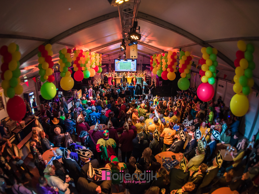 Carnaval gezamenlijke Horeca Mill | Roijendijk Licht En Geluid | RLG | R-LG [Martin Rush MH3. Martin Mac 101. Martin Atomic 3000. CLF Beam 6. Showtec Spectral M800.