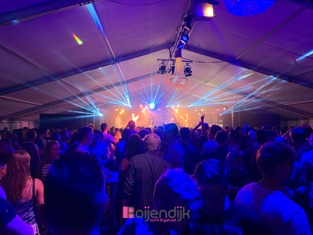 Overture opening avond carnaval 2019 in Sint Michielsgestel | De Huif | Roijendijk Licht En Geluid | RLG | R-LG [Martin Rush MH3. Martin Mac 101. Martin Atomic 3000. CLF Beam 6. Showtec Spectral M800.